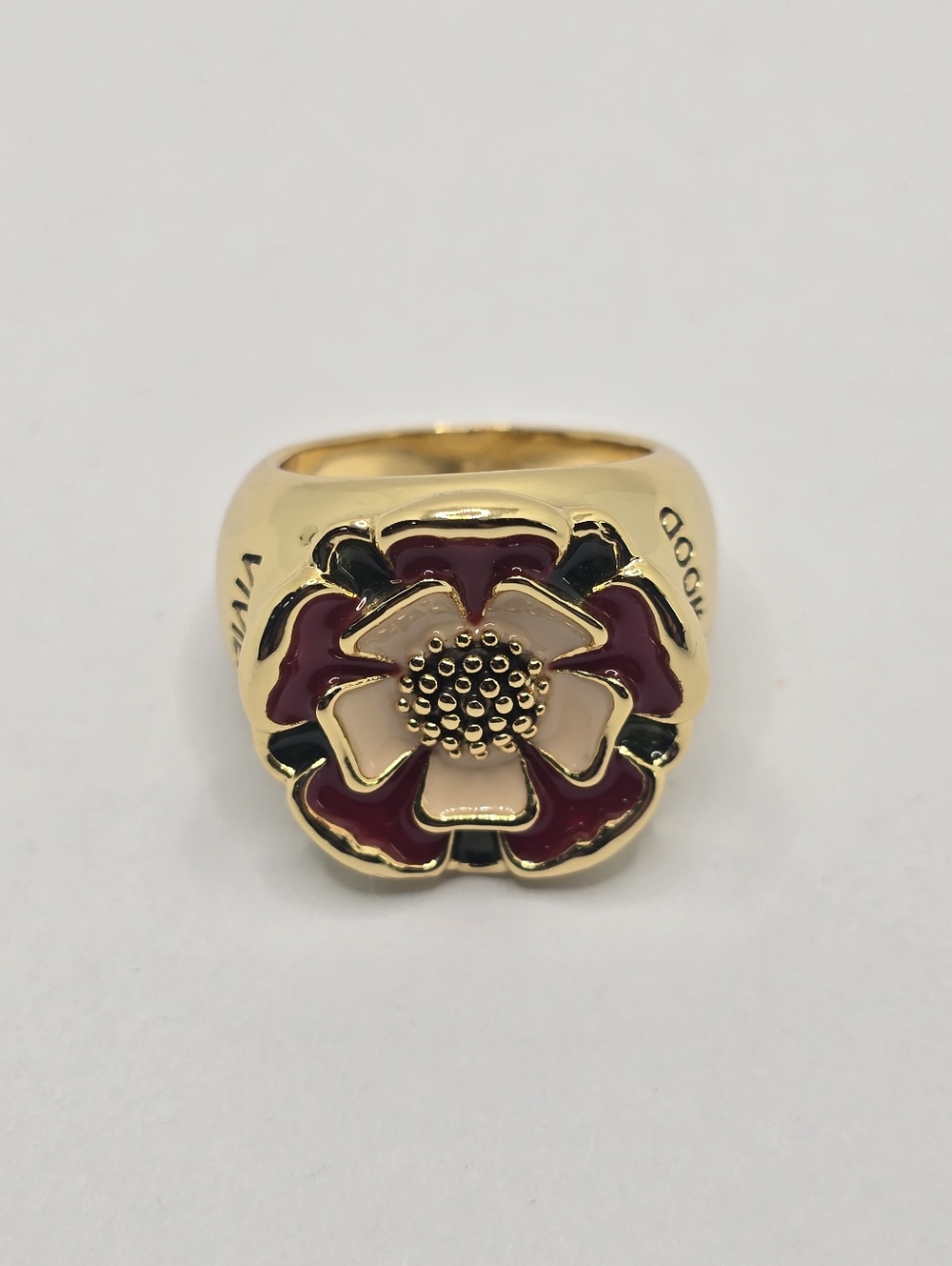 Vivienne Westwood Tudor Rose in Gold Tone Ring Size medium 7